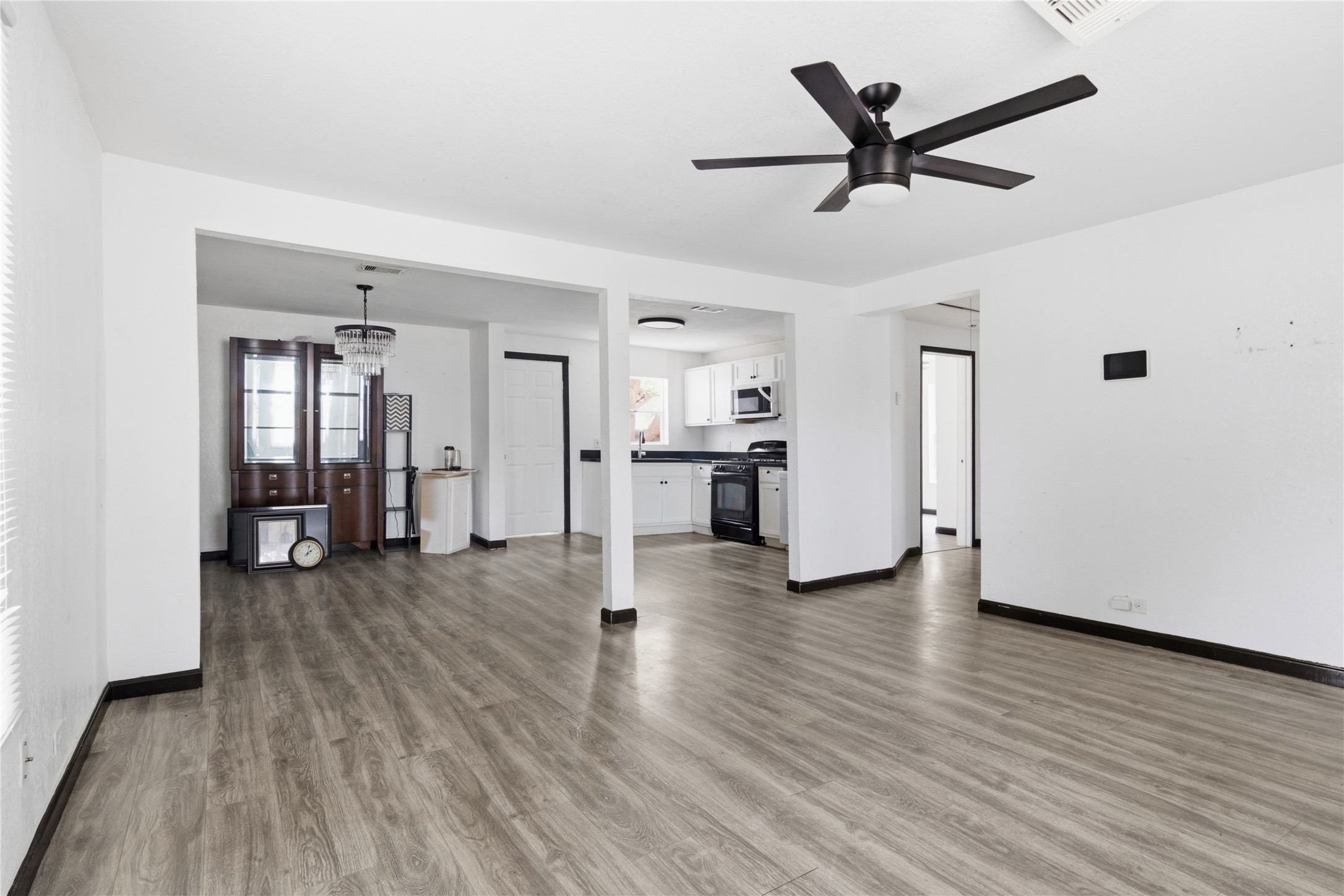 1903 Oleander La Marque, TX 77568 - Photo 6 of 20