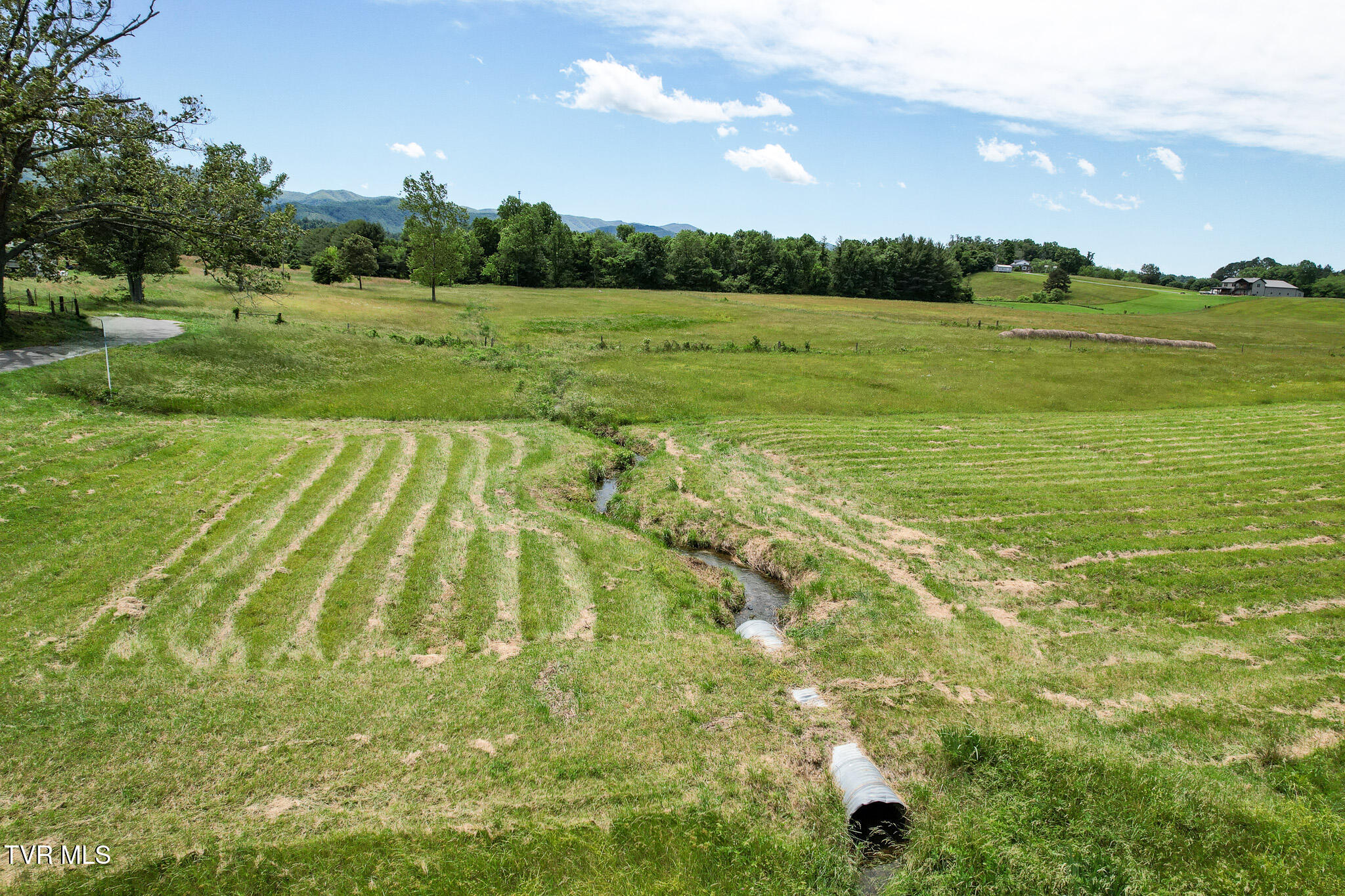 379 Shaw Road, Unit 7 Chuckey, TN 37641 - Photo 12 of 16 DJI_0881-Edit