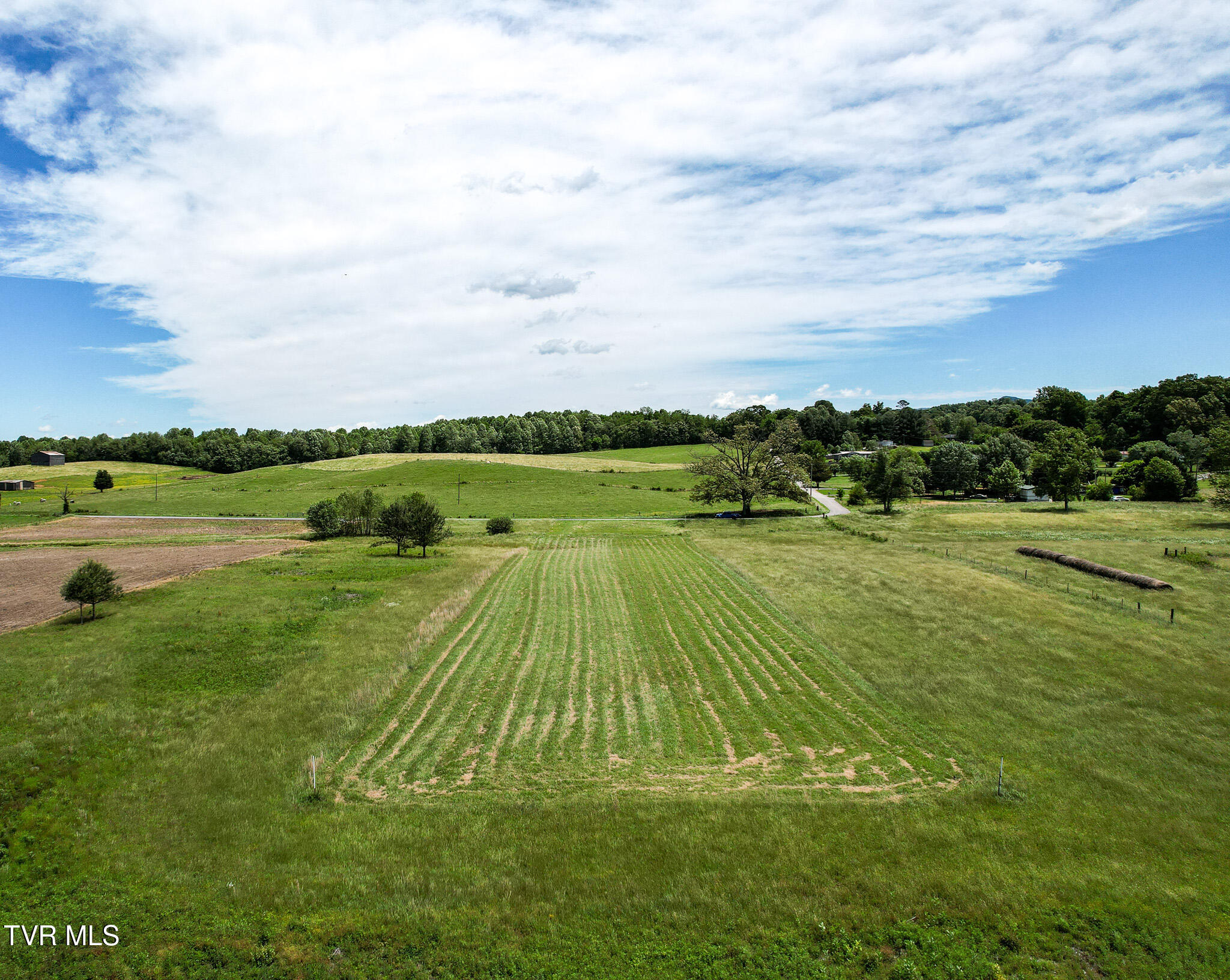 379 Shaw Road, Unit 7 Chuckey, TN 37641 - Photo 15 of 16 DJI_0890-Edit