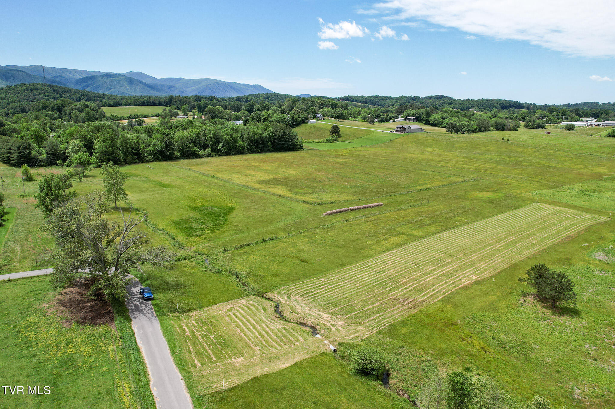 379 Shaw Road, Unit 7 Chuckey, TN 37641 - Photo 5 of 16 DJI_0861-Edit