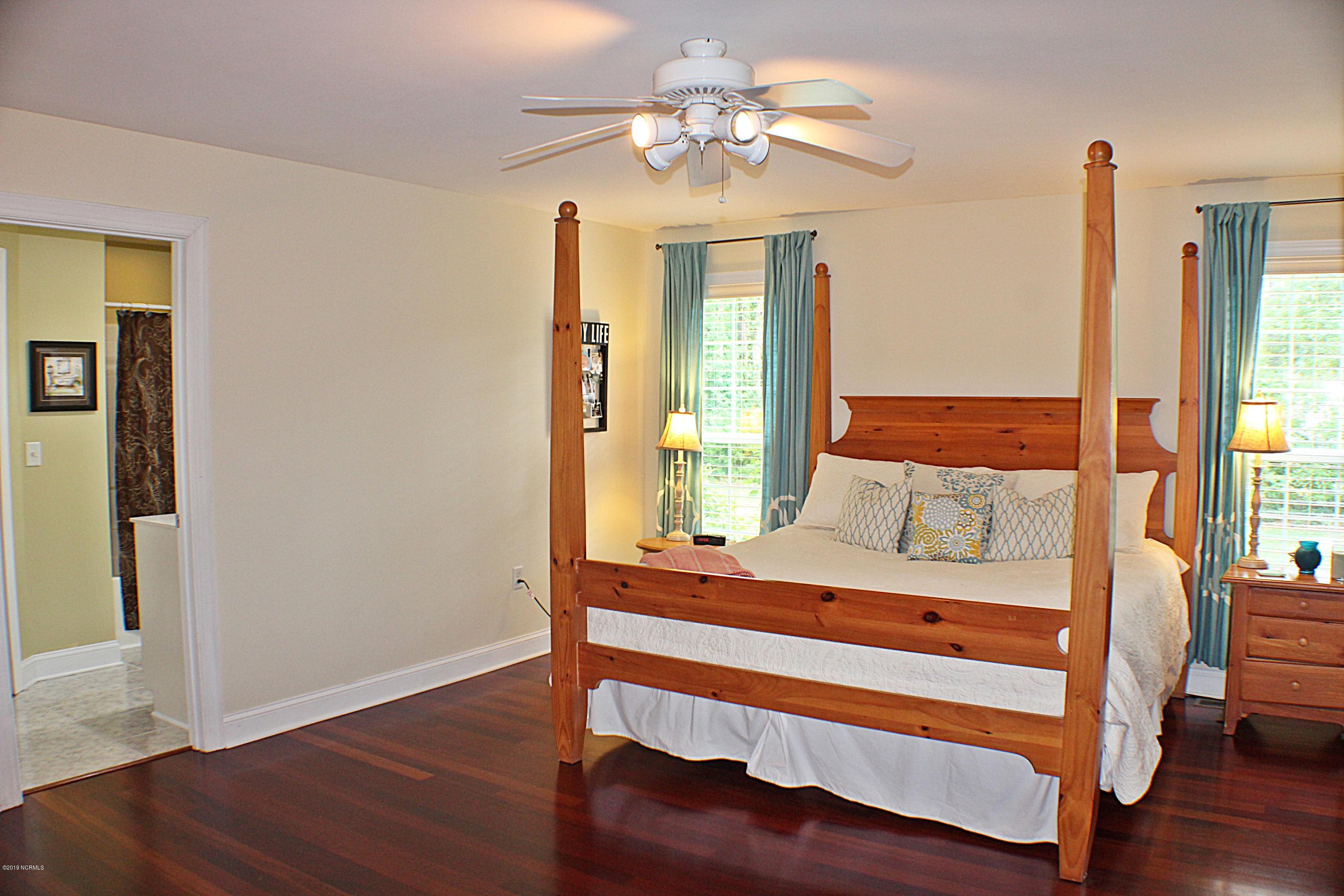 103 Spring Chase Lane Rocky Point, NC 28457 - Photo 12 of 30 103 Spring Chase Ln 16
