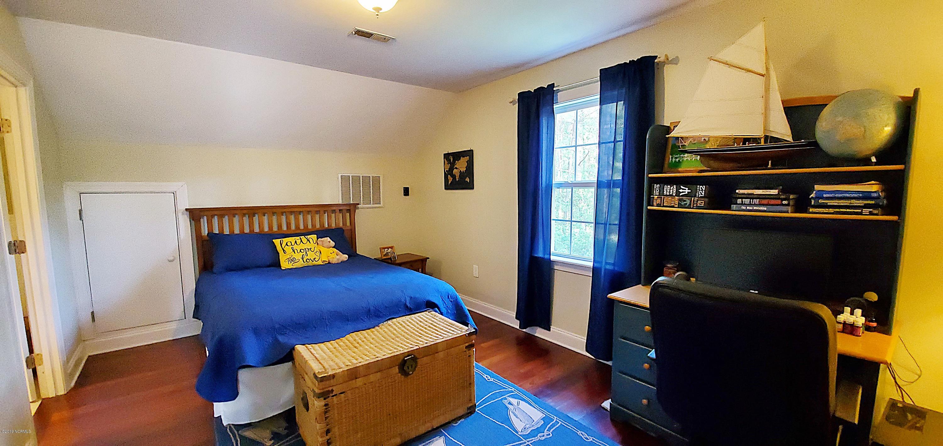 103 Spring Chase Lane Rocky Point, NC 28457 - Photo 15 of 30 103 Spring Chase Ln 12