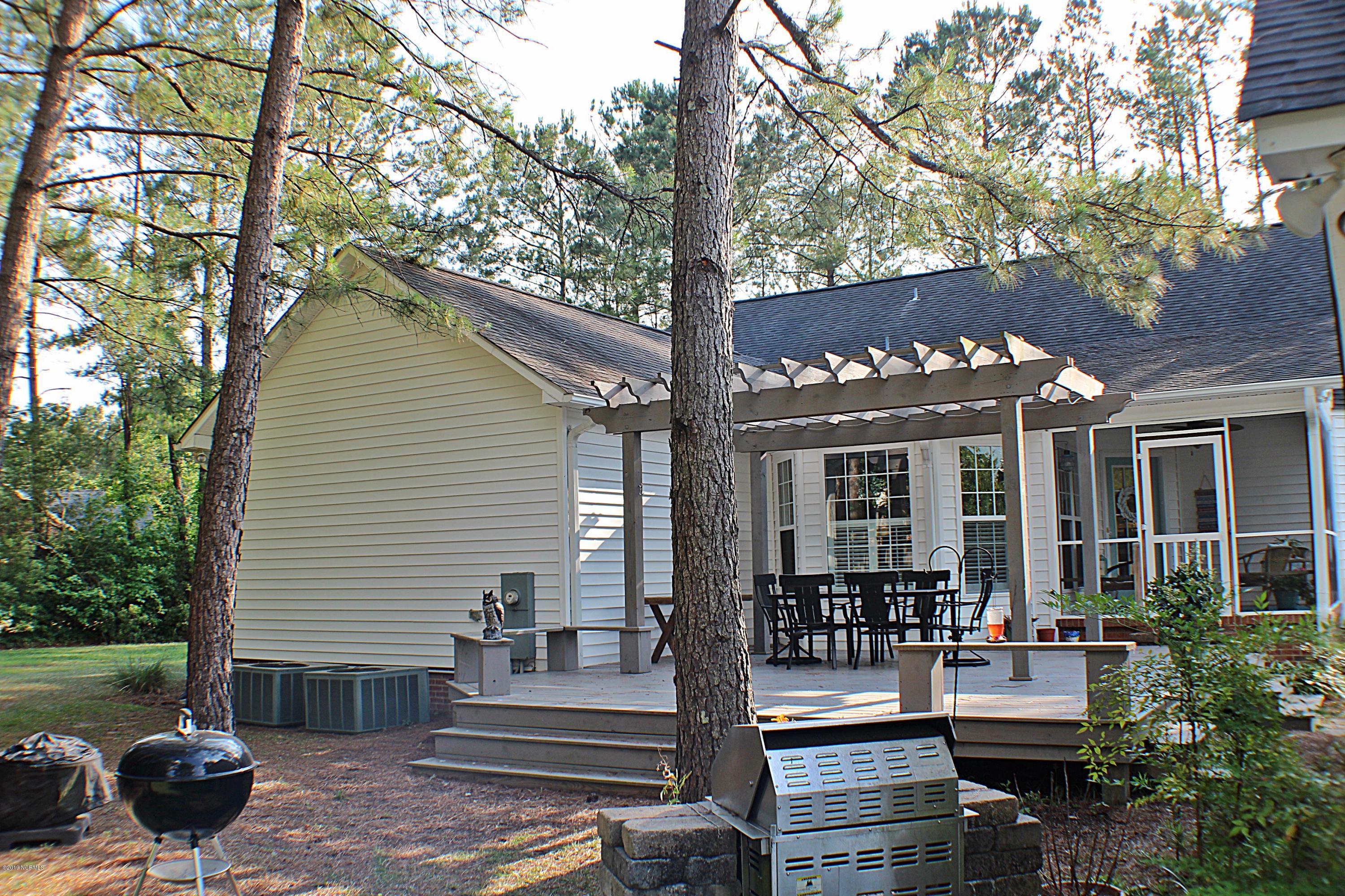 103 Spring Chase Lane Rocky Point, NC 28457 - Photo 17 of 30 103 Spring Chase Ln 17