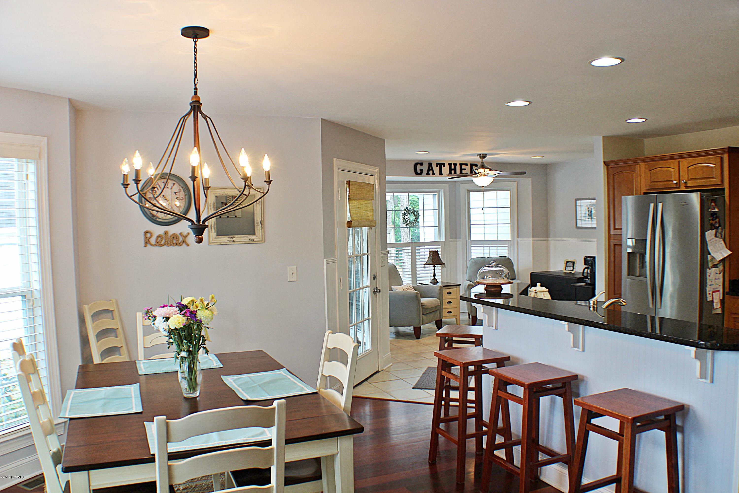 103 Spring Chase Lane Rocky Point, NC 28457 - Photo 5 of 30 103 Spring Chase Ln 15