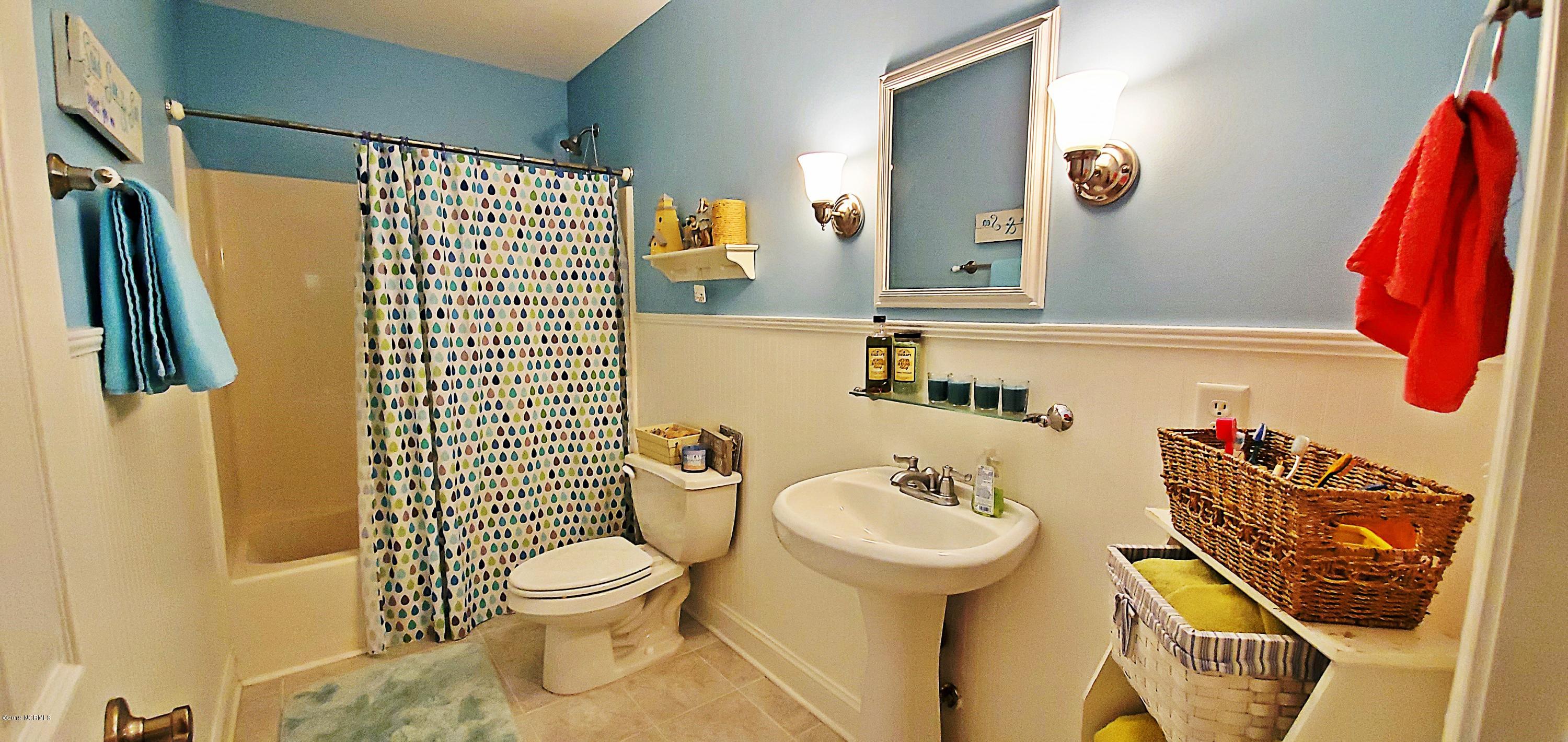 103 Spring Chase Lane Rocky Point, NC 28457 - Photo 10 of 30 103 Spring Chase Ln 9