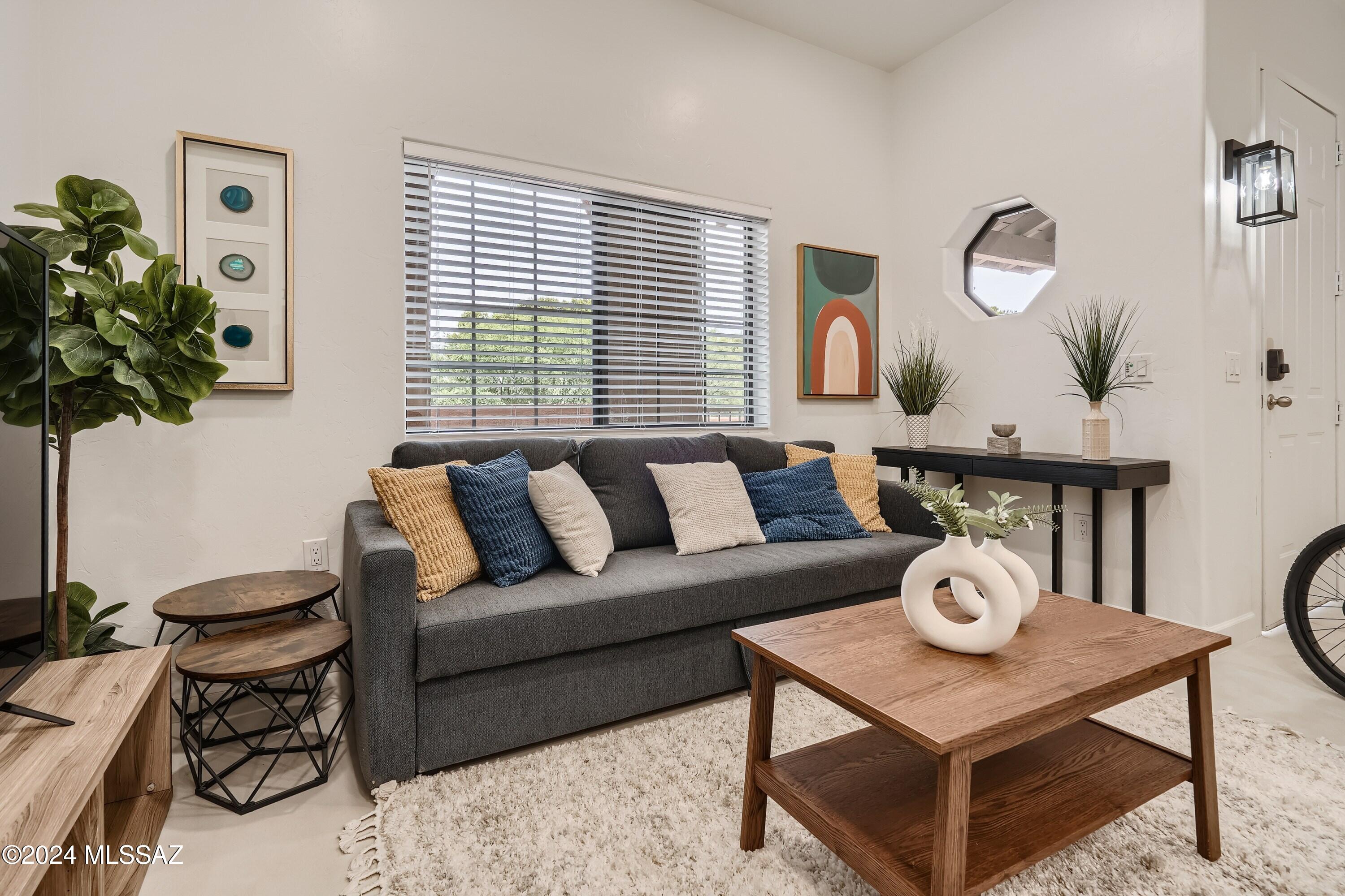 2010 East River Road, Unit 204 Tucson, AZ 85718 - Photo 4 of 21 Gallery Image 4