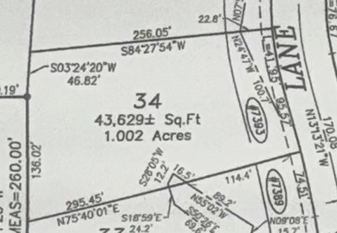 7393 English Oak Lane Spring Grove, IL 60081 - Photo 2 of 6 a close up of a wall with a white car