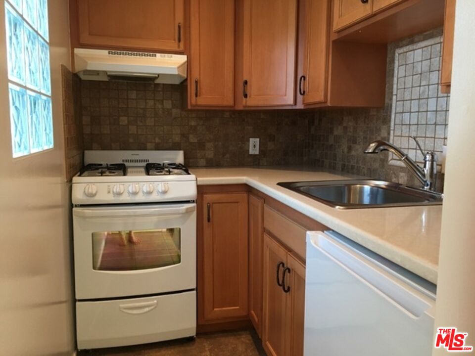 3127 18th Street, Unit GUESTHOUSE Santa Monica, CA 90405 - Photo 6 of 10