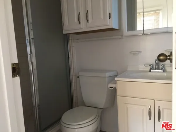 $2,200 | 3127 18th Street, Unit GUESTHOUSE, Santa Monica, CA 90405