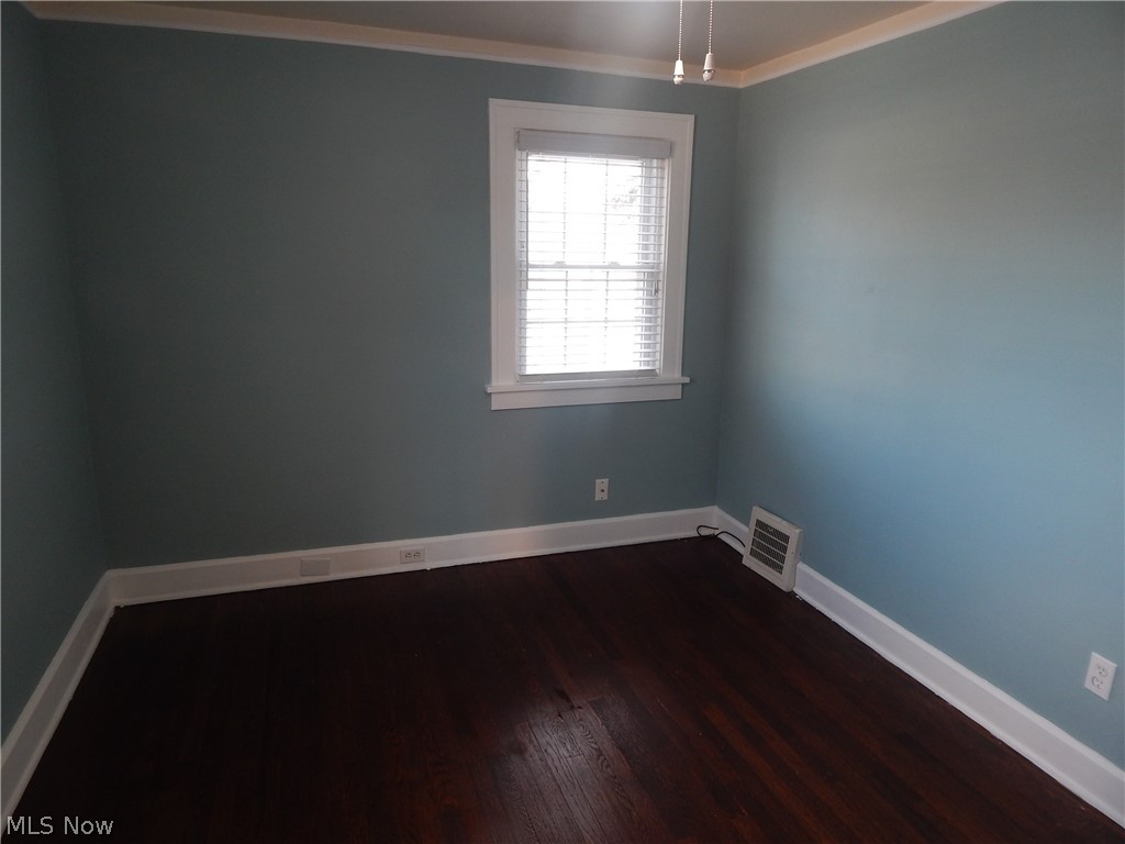 5139 Edenhurst Road Cleveland, OH 44124 - Photo 14 of 21 Gallery Image 14