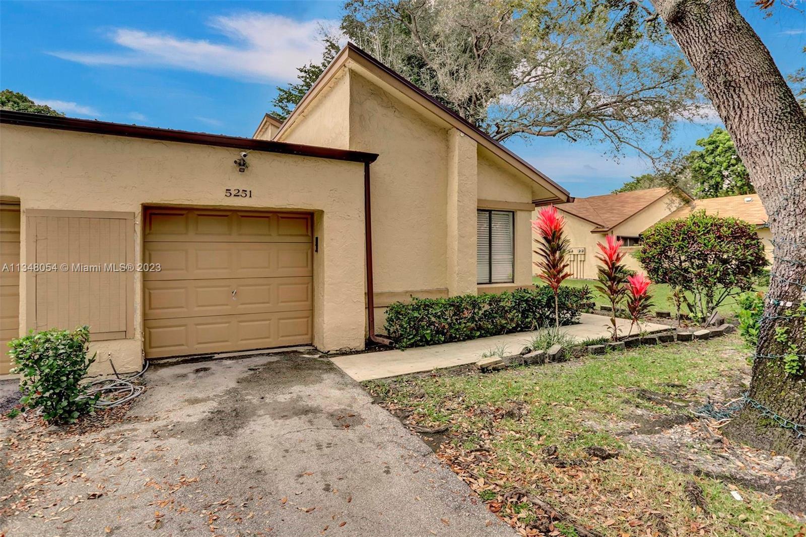 5251 Gate Lake Road, Unit 5251 Tamarac, FL 33319 - Photo 16 of 50 Gallery Image 16