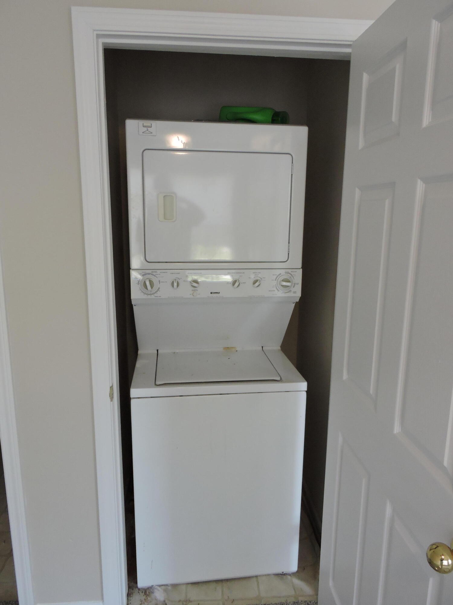 207 Swaying Pine Court Crestview, FL 32539 - Photo 14 of 15 a close up view of a washer and dryer