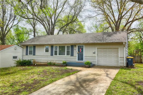 $350,000 | 705 West 91st Street, Kansas City, MO 64114
