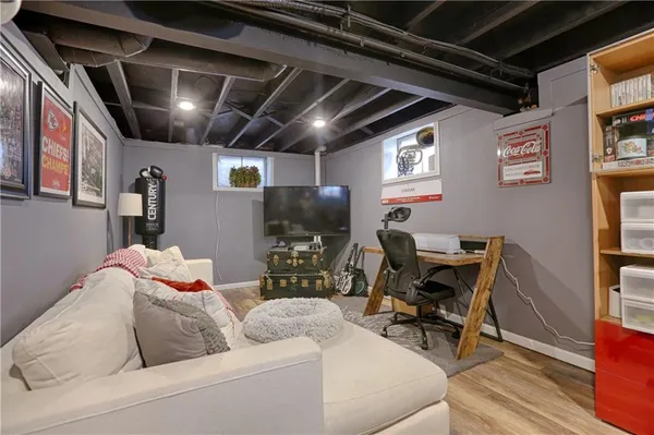 $350,000 | 705 West 91st Street, Kansas City, MO 64114