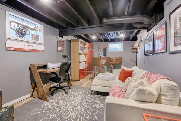 $350,000 | 705 West 91st Street, Kansas City, MO 64114