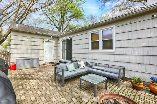 $350,000 | 705 West 91st Street, Kansas City, MO 64114