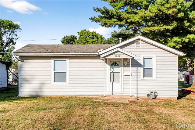 $100,000 | 1207 Kinsella Avenue, Belleville, IL 62226