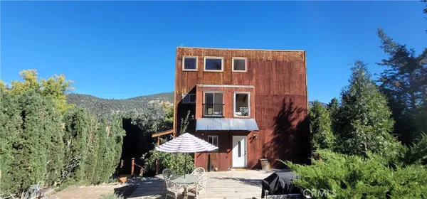 $2,700 | 1317 Pinetree Drive, Frazier Park, CA 93225