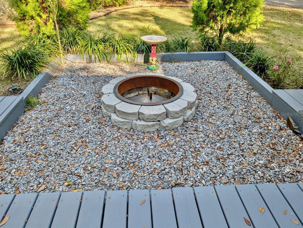 14131 Northeast 253rd Ave Road Salt Springs, FL 32134 - Photo 17 of 26