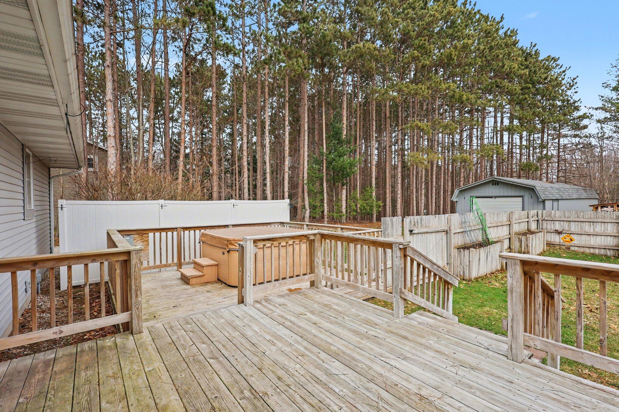 5314 West Lakewood Road Whitehall, MI 49461 - Photo 23 of 26 026_file_8126