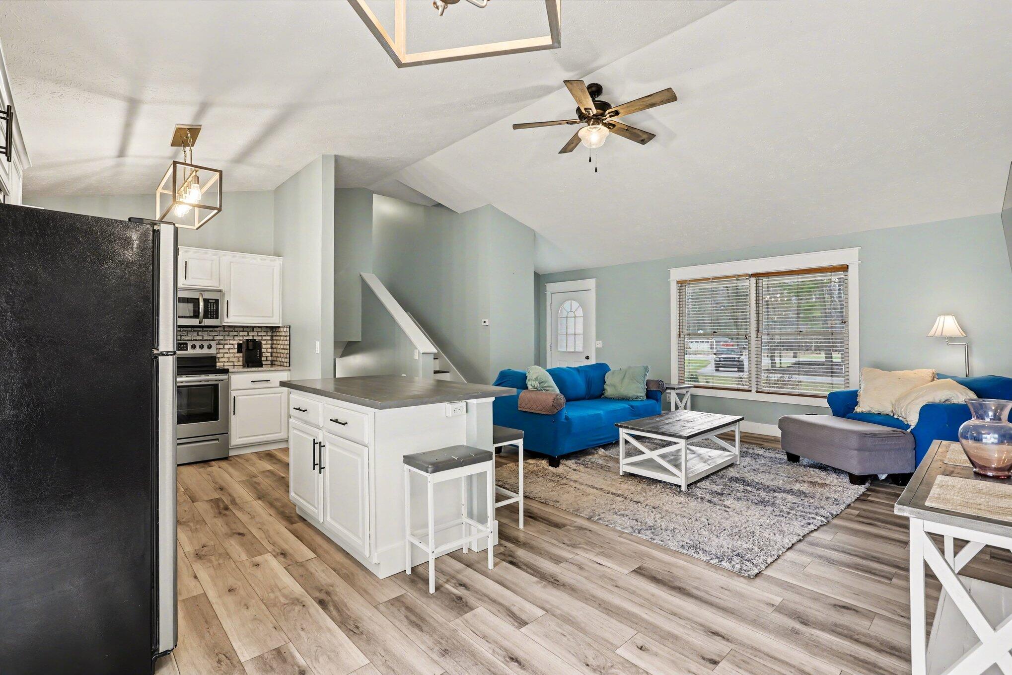 5314 West Lakewood Road Whitehall, MI 49461 - Photo 5 of 26 020_file_2182