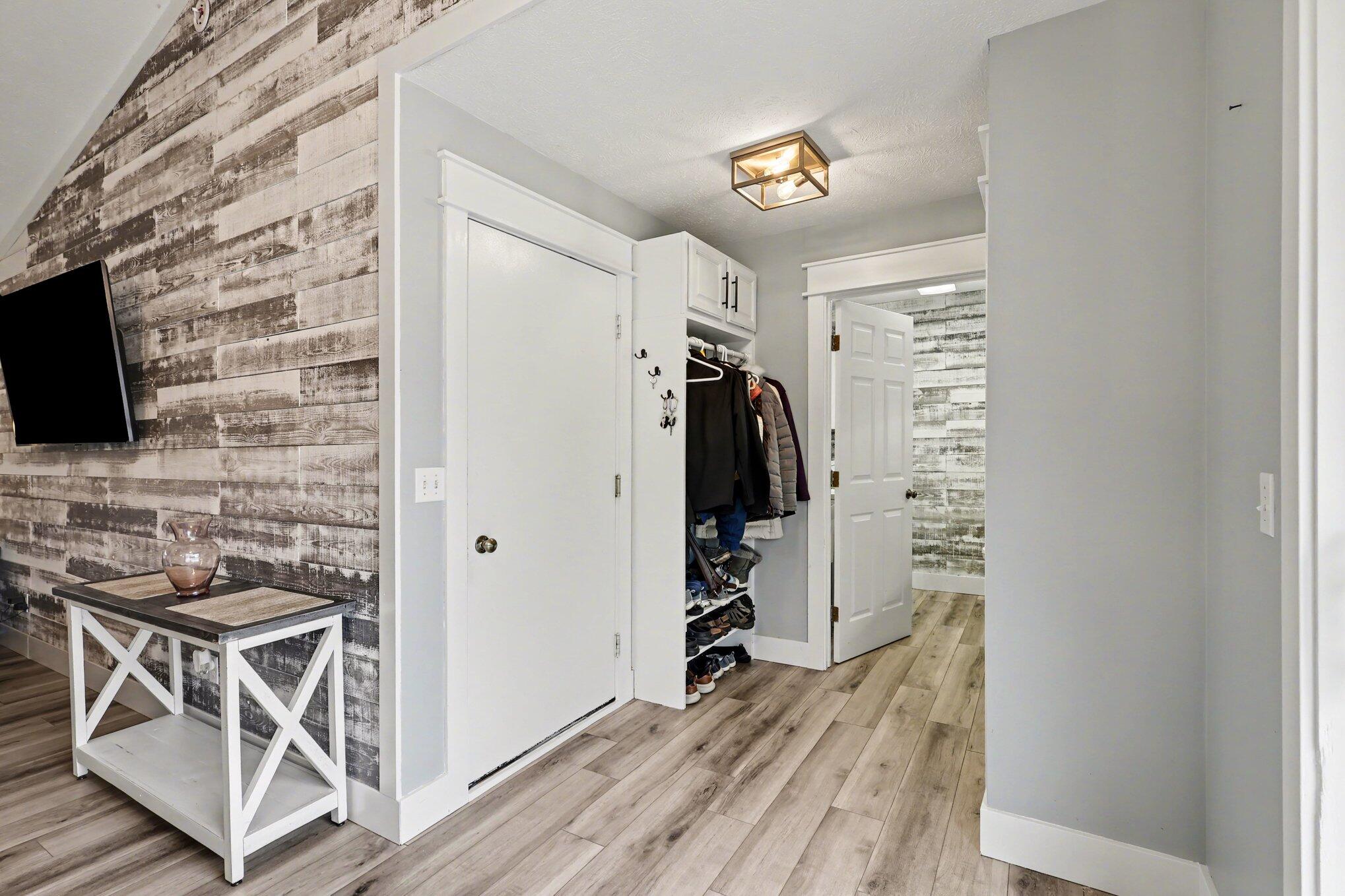 5314 West Lakewood Road Whitehall, MI 49461 - Photo 7 of 26 019_file_8110