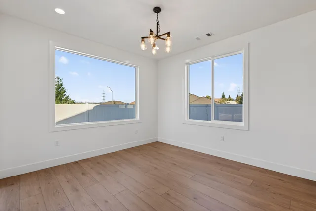 $575,000 | 4806 Ferrington Court, Redding, CA 96003