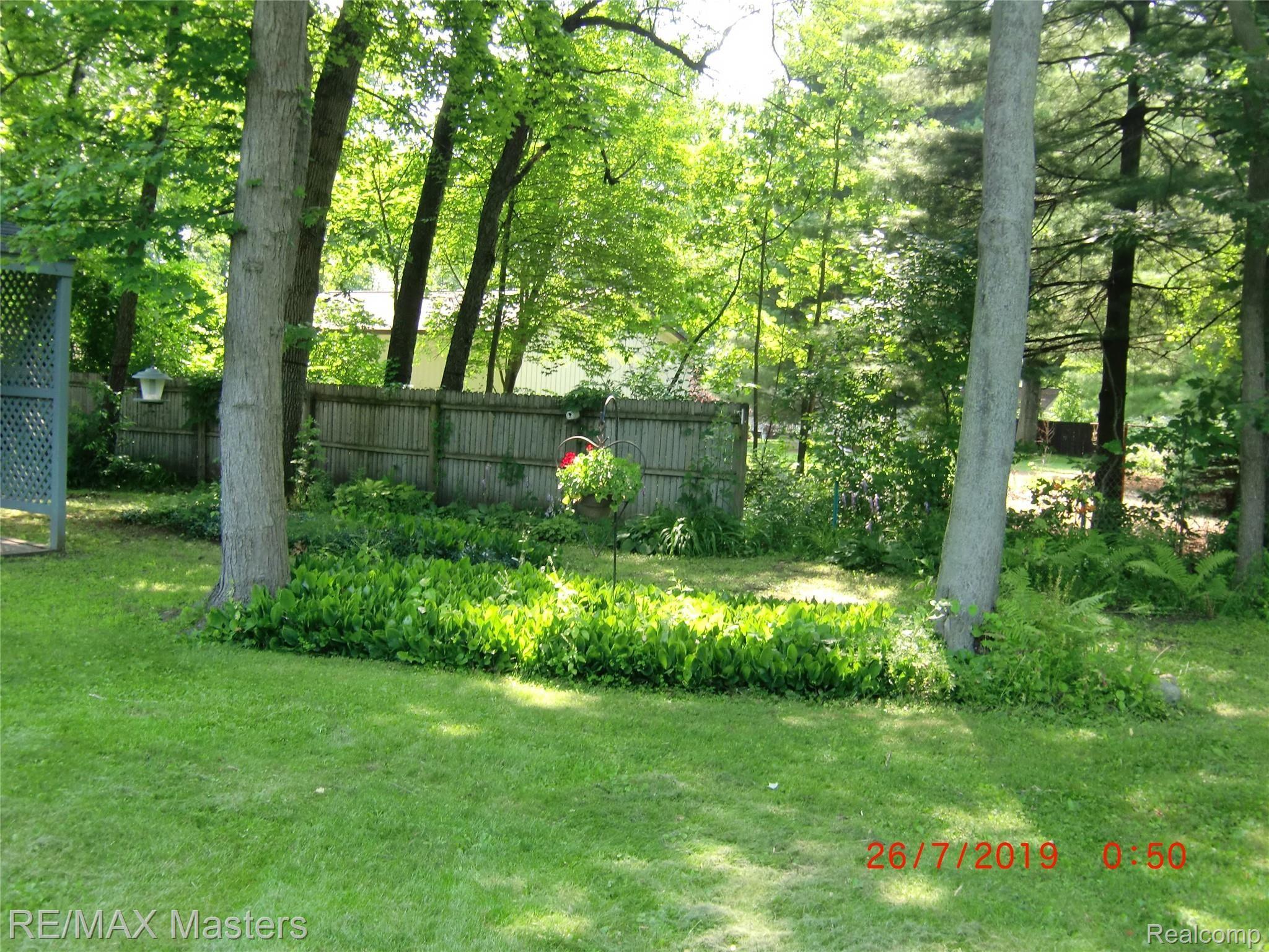 20561 Merriman Road Romulus, MI 48174 - Photo 23 of 31 CIMG4231.JPG