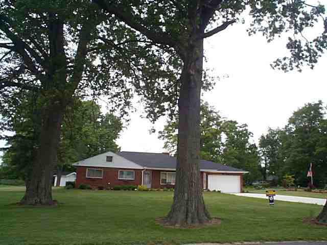 7020 West Cornbread Road Yorktown, IN 47396 - Photo 1 of 9