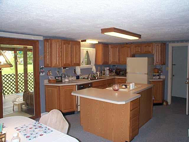 7020 West Cornbread Road Yorktown, IN 47396 - Photo 4 of 9