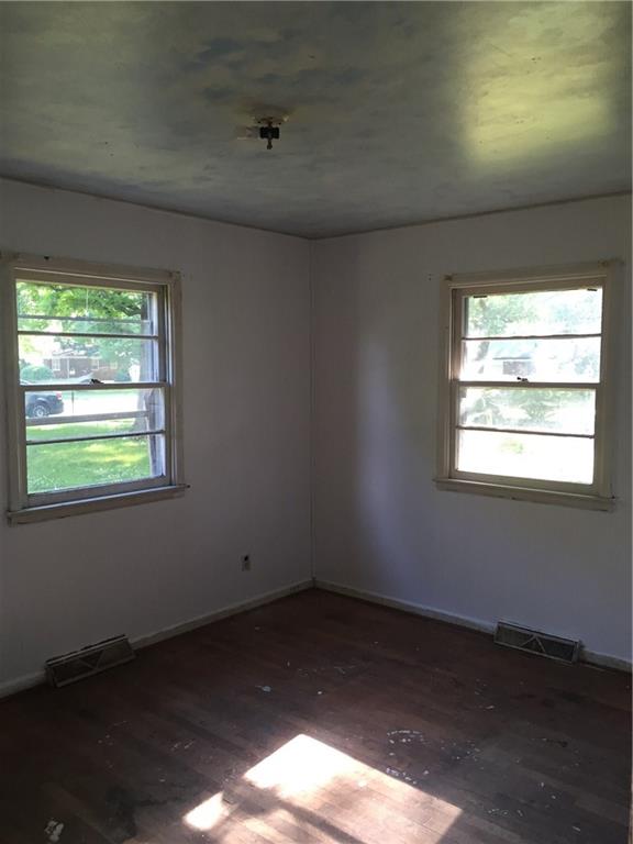 5940 Manning Road Indianapolis, IN 46228 - Photo 5 of 13 Gallery Image 5