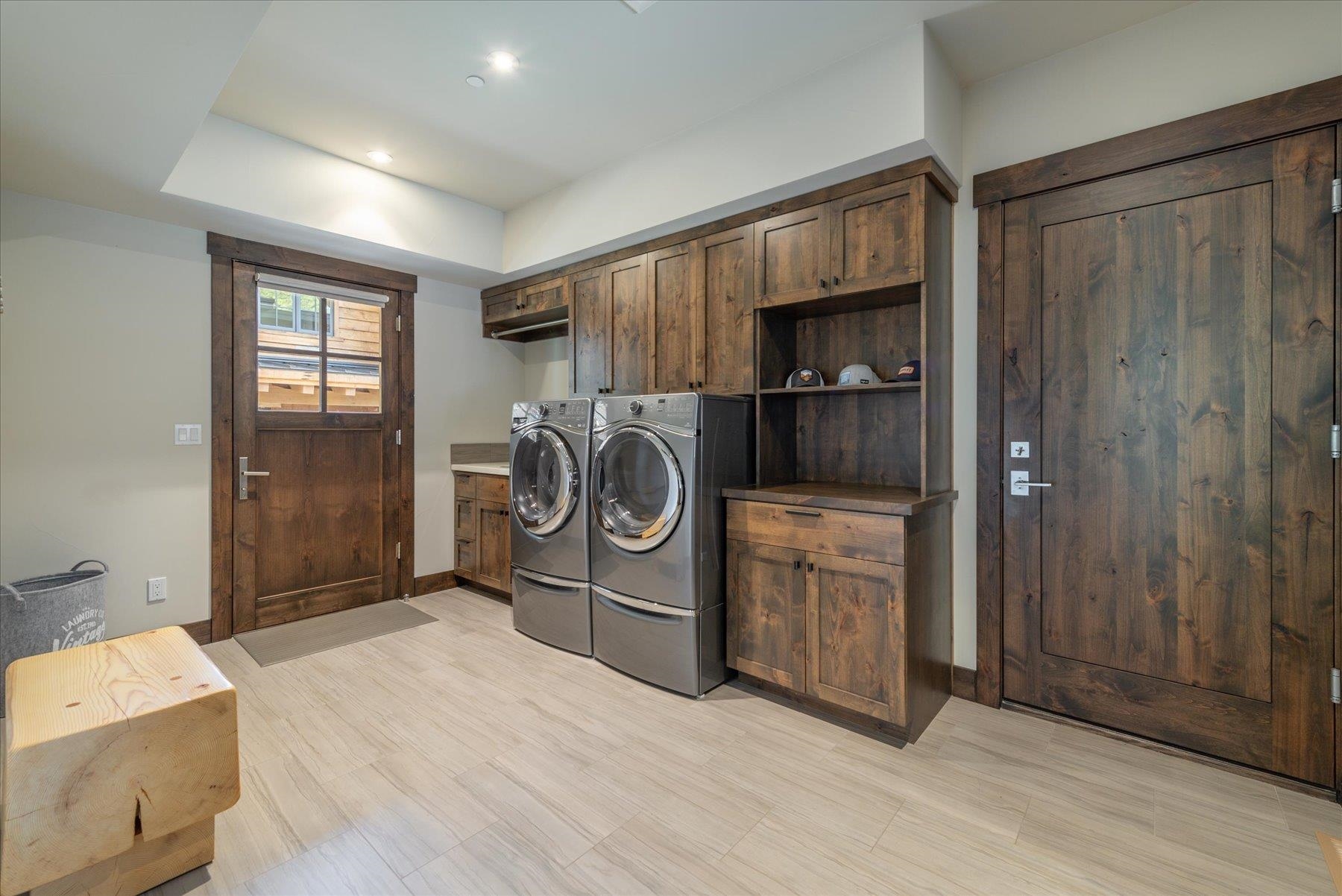 11460 Ghirard Road Truckee, CA 96161 - Photo 8 of 21 a bedroom with a bed and a mirror