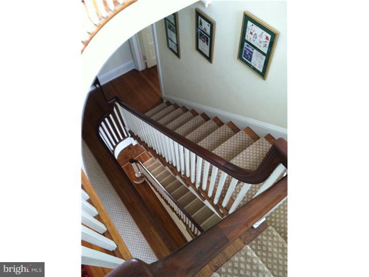 210 South Radnor Chester Road Villanova, PA 19085 - Photo 19 of 23 Hallway