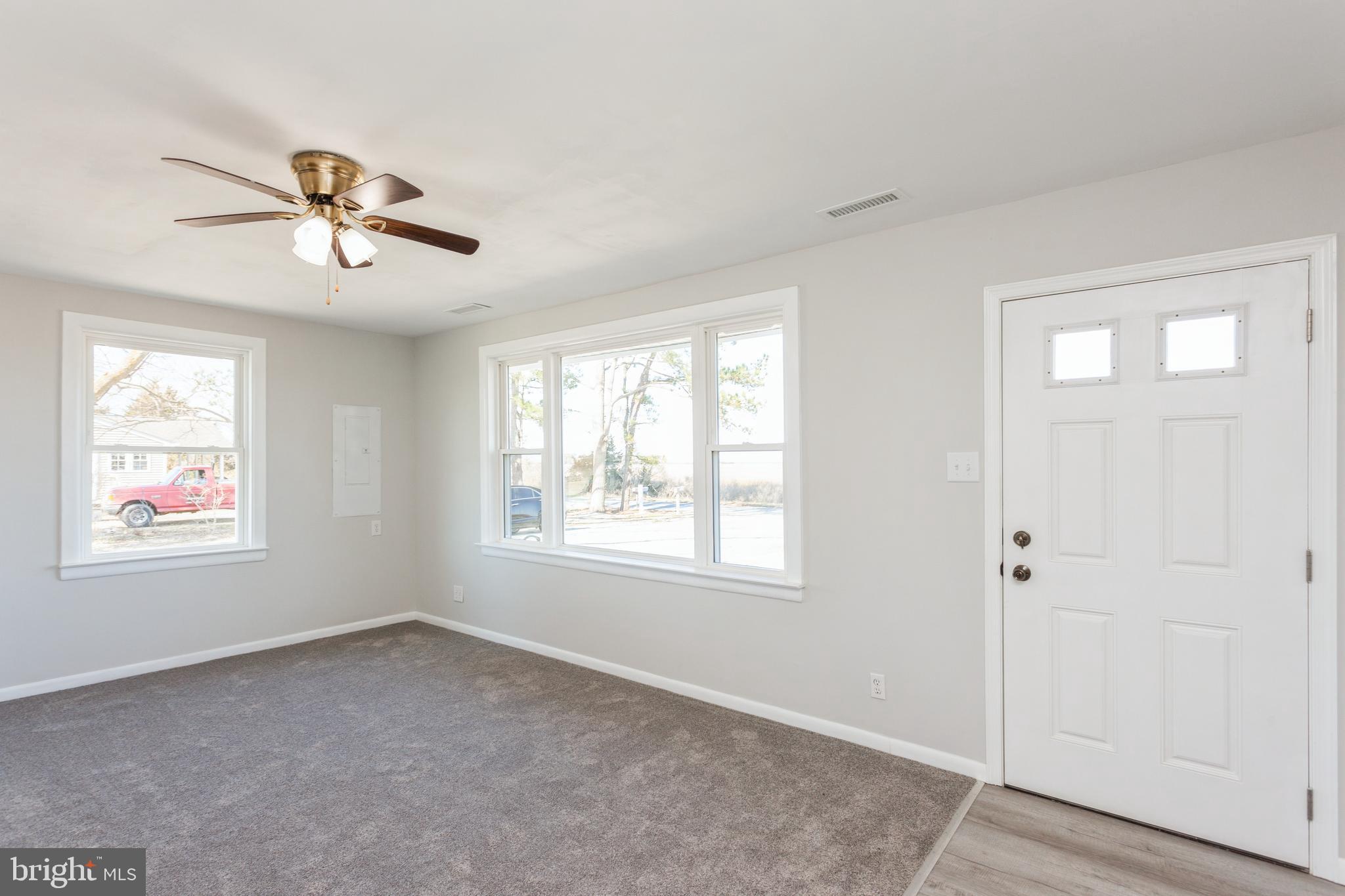 7744 Riverview Road Westover, MD 21871 - Photo 6 of 31 Living Room