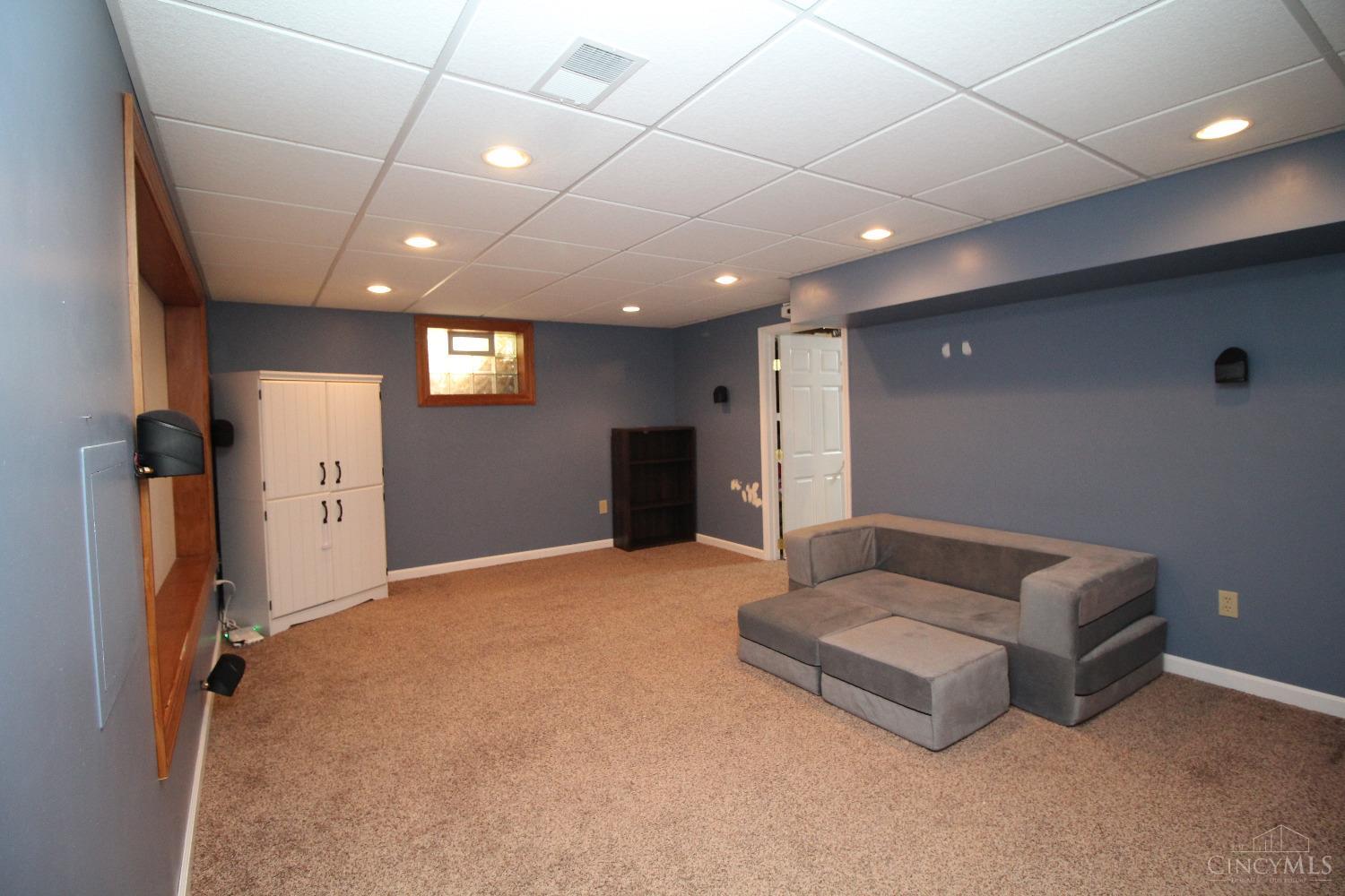 45 Hadley Road Greenhills, OH 45218 - Photo 16 of 23 Gallery Image 16