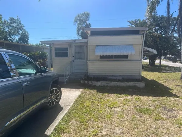 $1,100 | 1949 Hess Drive, Holiday, FL 34691