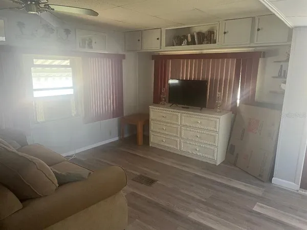 $1,100 | 1949 Hess Drive, Holiday, FL 34691