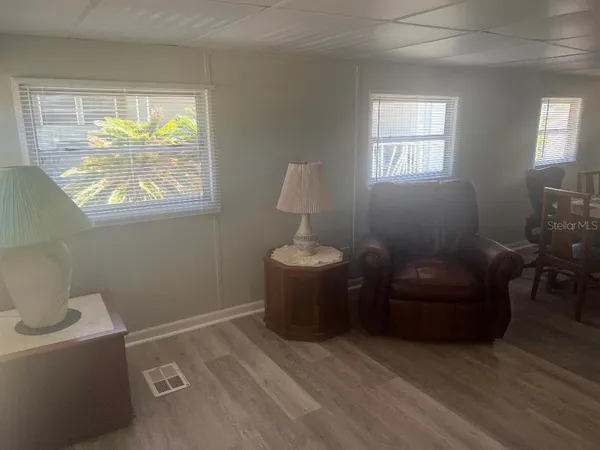 $1,100 | 1949 Hess Drive, Holiday, FL 34691