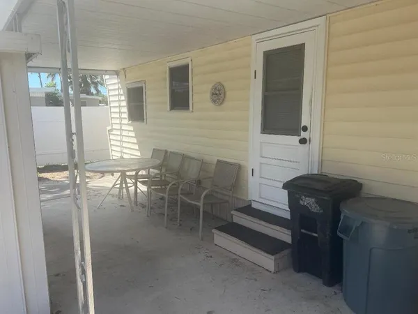 $1,100 | 1949 Hess Drive, Holiday, FL 34691