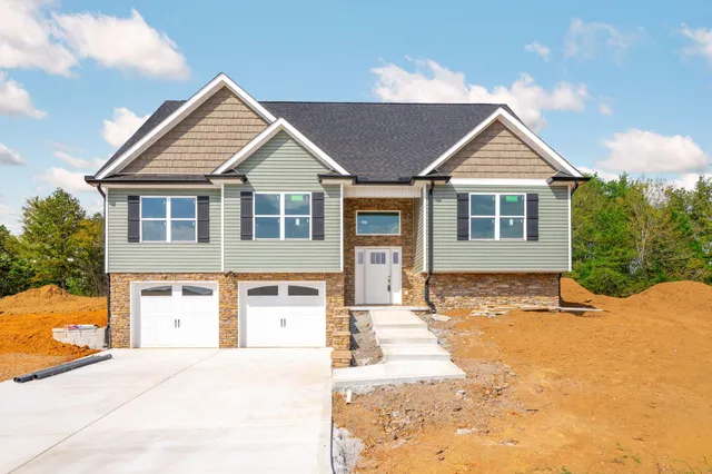 $449,900 | 8058 Abraham Lane, Ooltewah, TN 37363