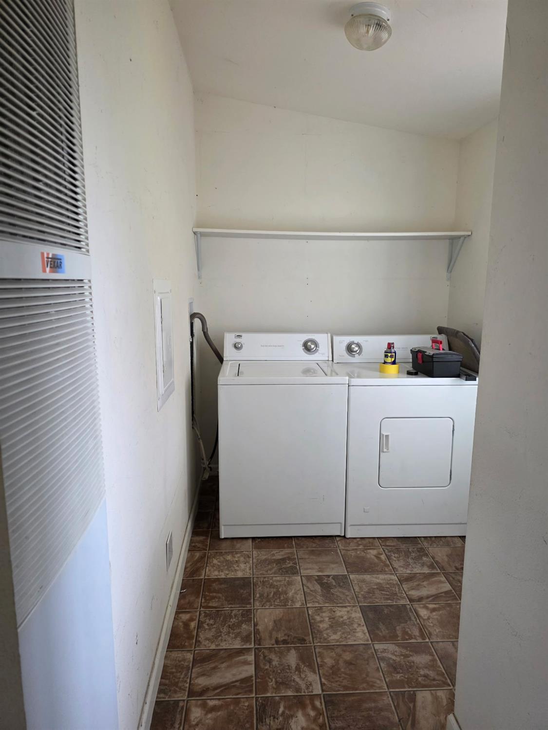 3901 Lake Road, Unit 29 West Sacramento, CA 95691 - Photo 15 of 15 a utility room with dryer and washer