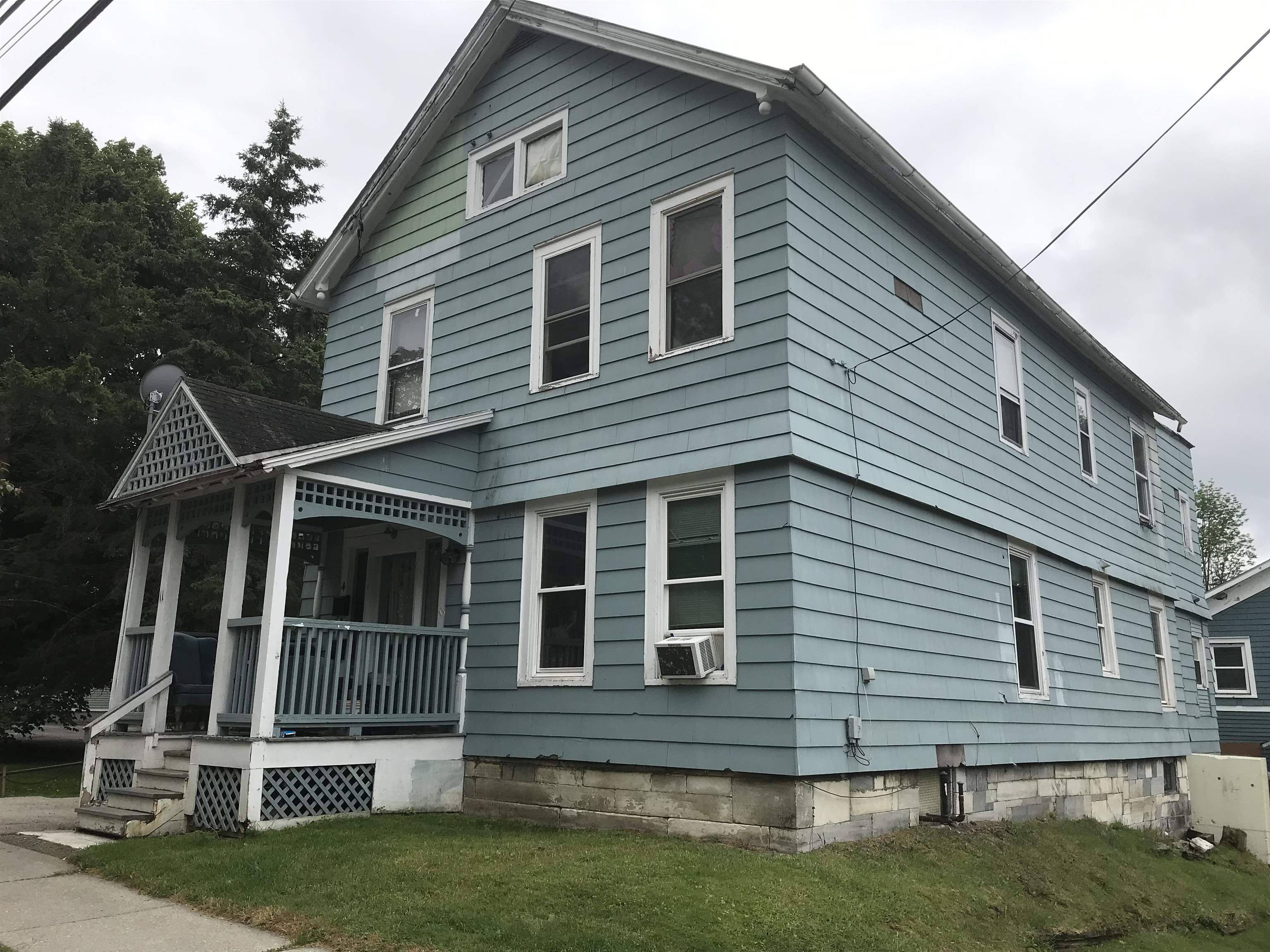 11 Lincoln Avenue Rutland, VT 05701 - Photo 1 of 34 Gallery Image 1