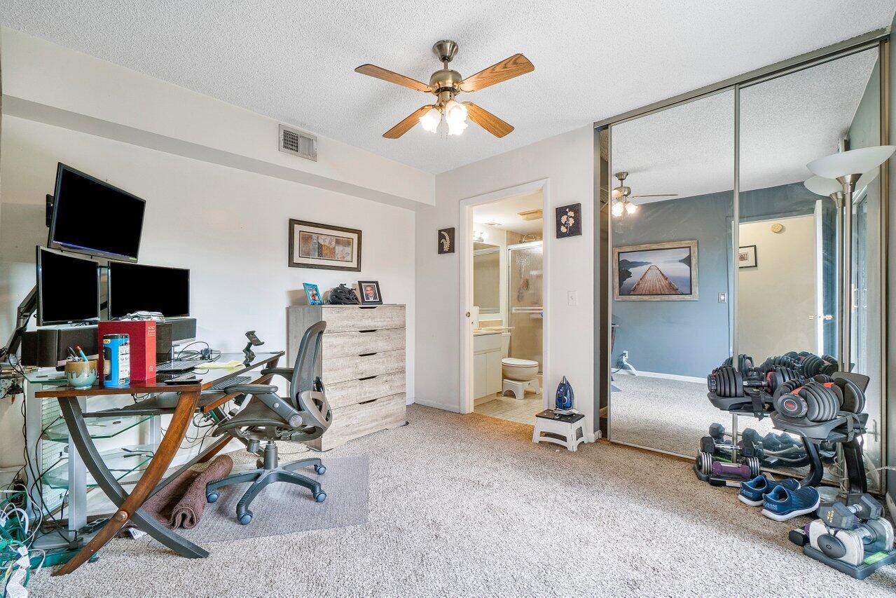 22946 Oxford Place, Unit B Boca Raton, FL 33433 - Photo 25 of 28 025-22946OxfordPlace-BocaRaton-FL-33433-