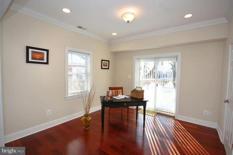 11510 Grandview Avenue Silver Spring, MD 20902 - Photo 14 of 29 Den