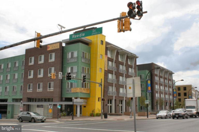 11510 Grandview Avenue Silver Spring, MD 20902 - Photo 3 of 29 Vibrant Downtown Wheaton is steps away!