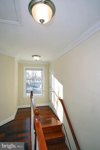 11510 Grandview Avenue Silver Spring, MD 20902 - Photo 24 of 29 Hallway