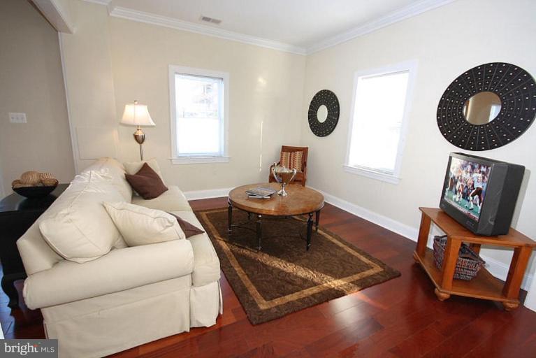 11510 Grandview Avenue Silver Spring, MD 20902 - Photo 8 of 29 Living Room #2