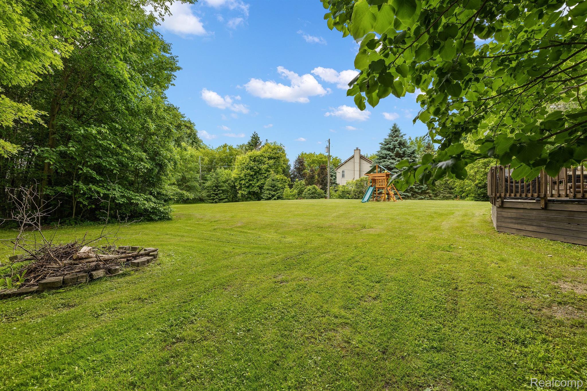 2147 Hummer Lake Road Oxford, MI 48371 - Photo 9 of 60 Gallery Image 9