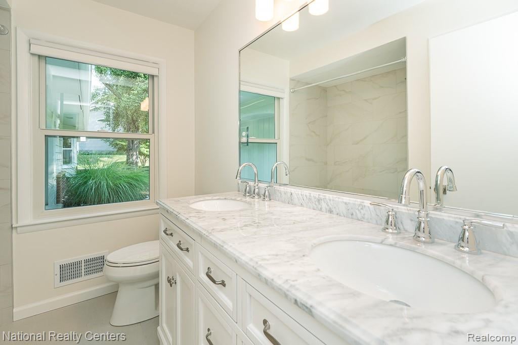 144 West Maryknoll Road Rochester Hills, MI 48309 - Photo 28 of 38 Gallery Image 28