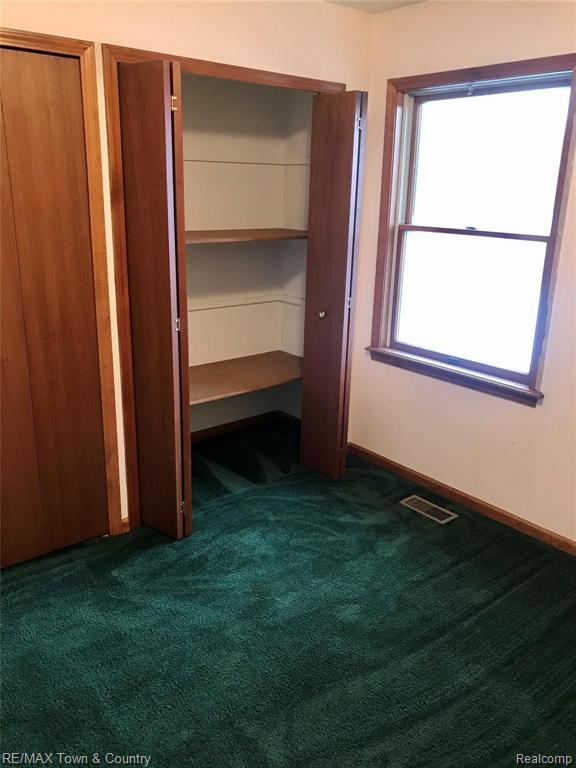 4271 East Carpenter Road Flint, MI 48506 - Photo 33 of 44